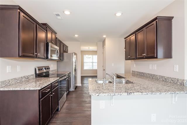 Building Photo - 2718 Waybrook Dr