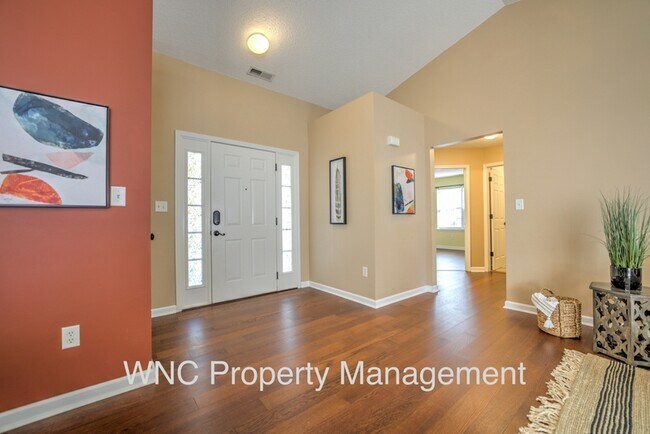 Foto del edificio - 302 Creeks End Cir