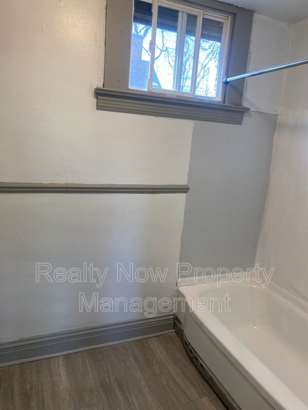 Foto del edificio - 3930 Arnold Ct