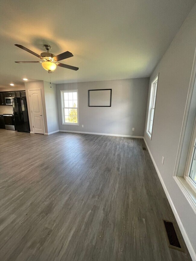 Foto del edificio - 134 Powell Ln