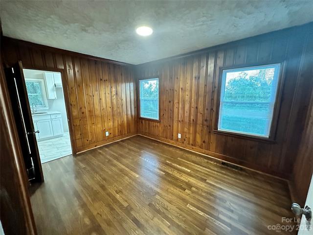 Foto del edificio - 538 Bowman Rd