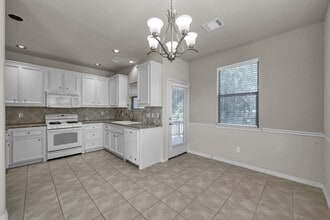 Building Photo - 130 April Cove