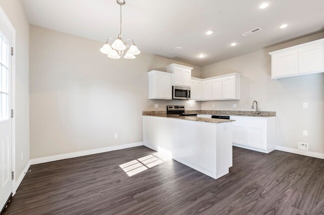 Foto del edificio - spacious townhome in a cul de sac!