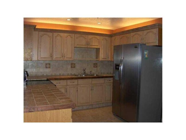 Building Photo - 5310 SW 188th Ave