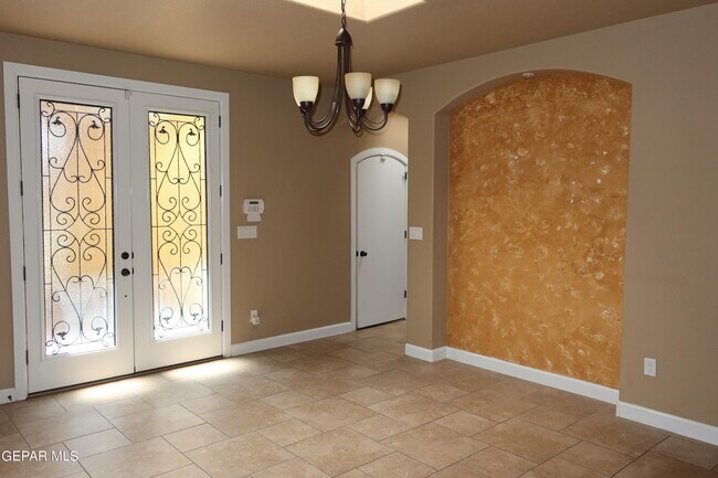 Building Photo - 14029 Rainbow Point Dr