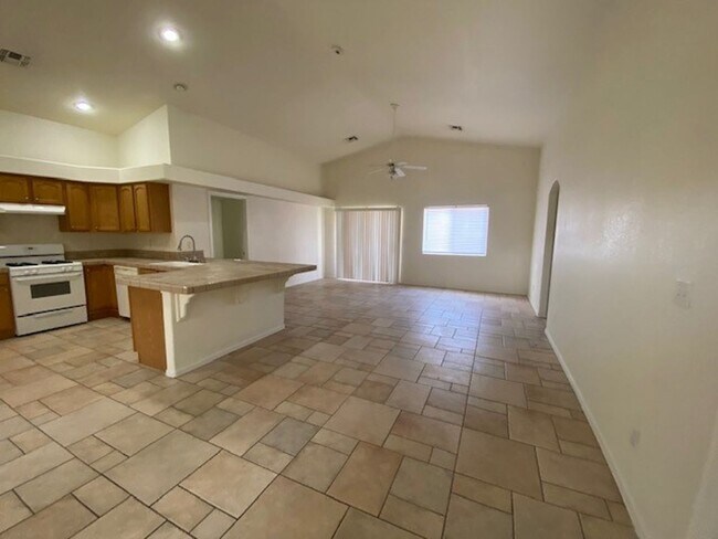 Building Photo - Three bedroom with garage and yard