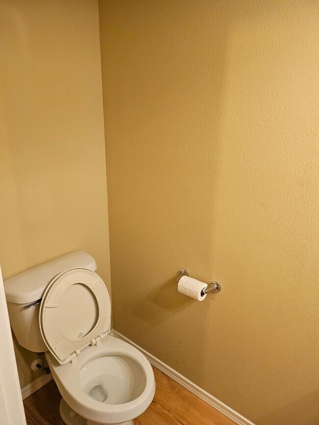 medio baño - 623 Rivenhurst St