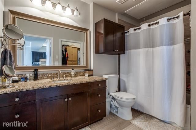 Building Photo - 3225 Turtle Creek Blvd