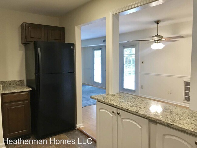 Building Photo - 3 br, 2 bath House - 12709 Gordon Blvd #68