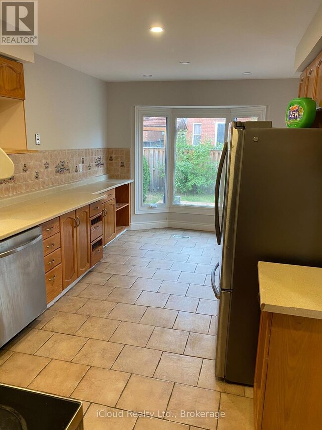 Photo du bâtiment - 6419 Longspur Rd