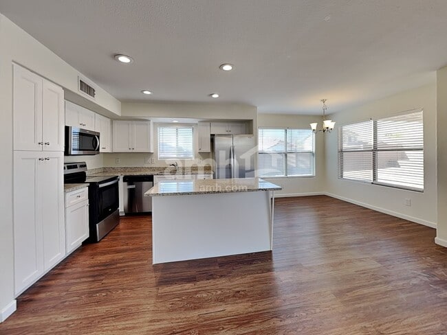 Building Photo - 9824 E Onza Ave