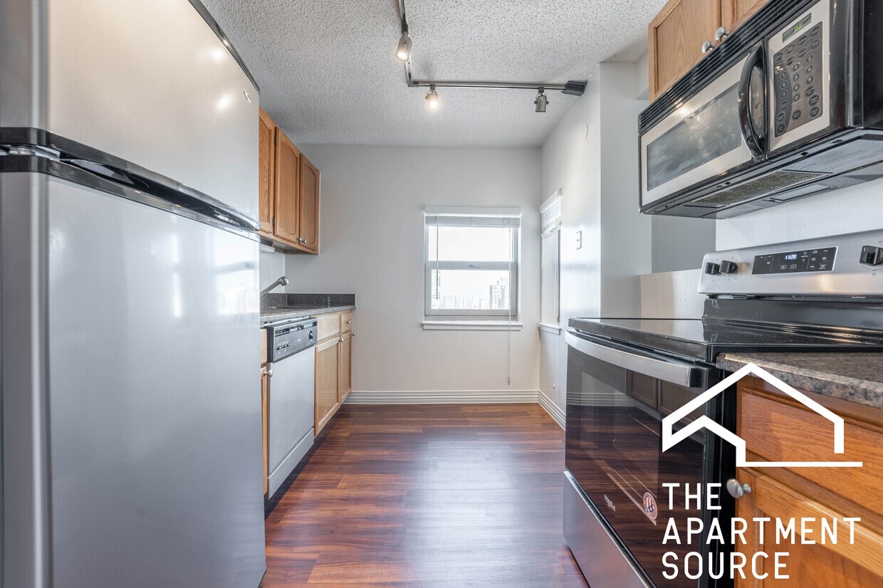 Primary Photo - 2BR1BA in River North!