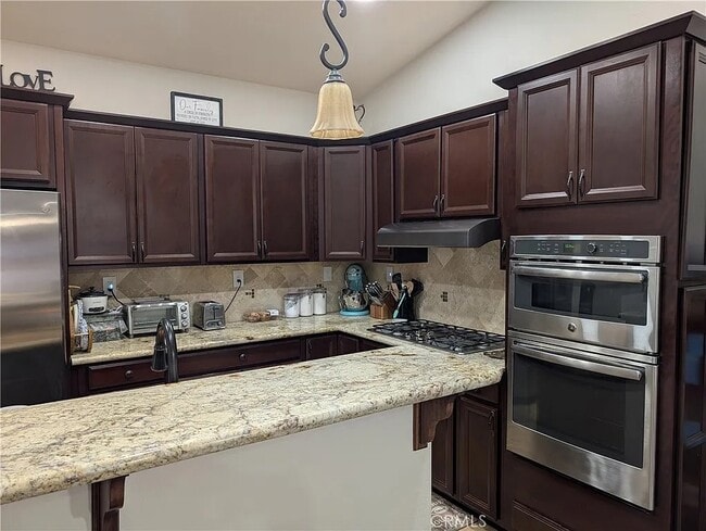 Foto del edificio - 13999 Hidden Valley Rd