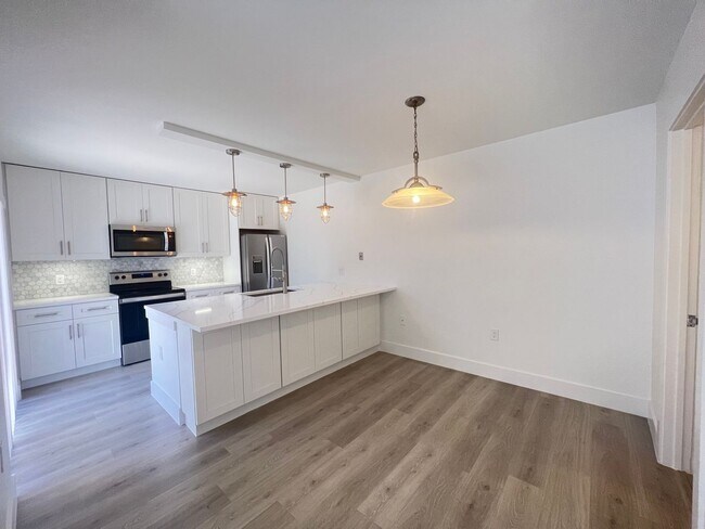 Building Photo - Townhouse 2 Bedroom 2.5 Bath West Palm beach