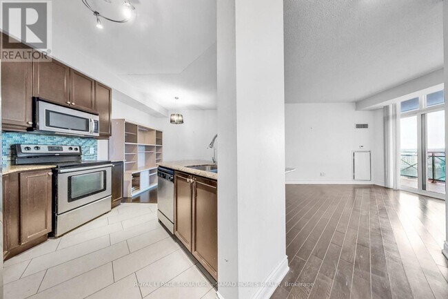 Building Photo - 10 Bloorview Pl