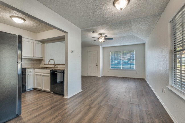 Photo - 1803 Cousins Ct Apartment