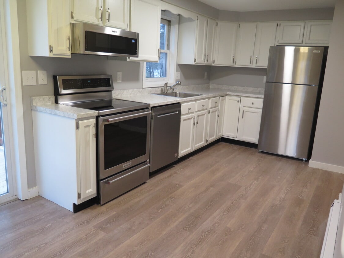 16 Olive St, Saco, ME 04072 Townhome Rentals in Saco ME