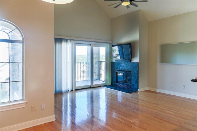 Building Photo - 10300 Morado Cove