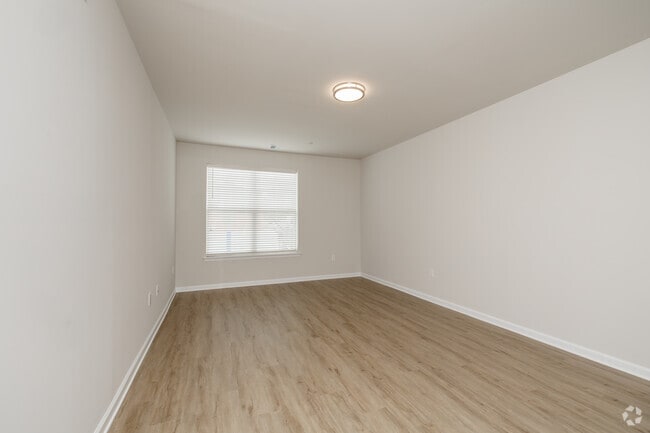 1BR, 1BA - 824SF - Bedroom - 2895 Easton Ave