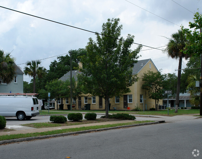 Foto del edificio - Meeting Street Manor - Cooper River Court