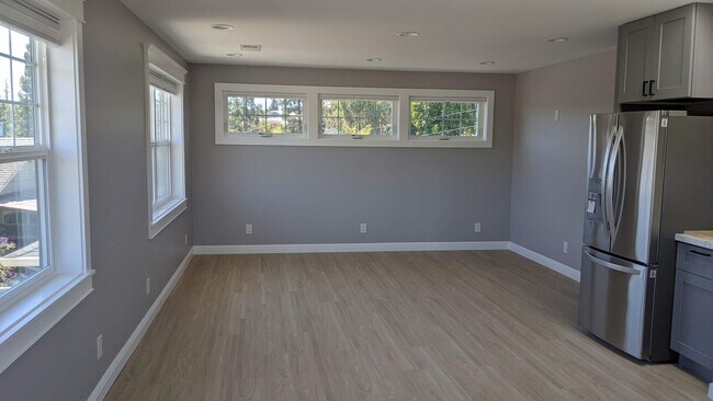 living - 563 Clifton Ave
