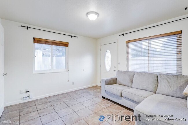 Building Photo - 2 br, 1 bath House - 12 Webster St, Petalu...