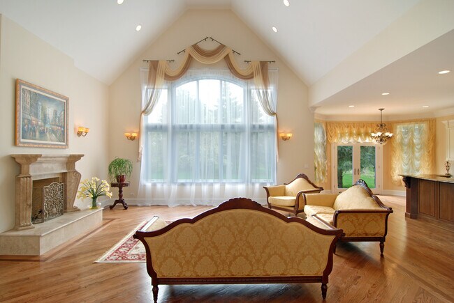 Building Photo - 1801 Chapel Ct