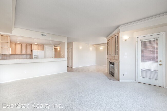 Foto del edificio - 2 br, 2 bath House - 300 Col Pt Dr C-201