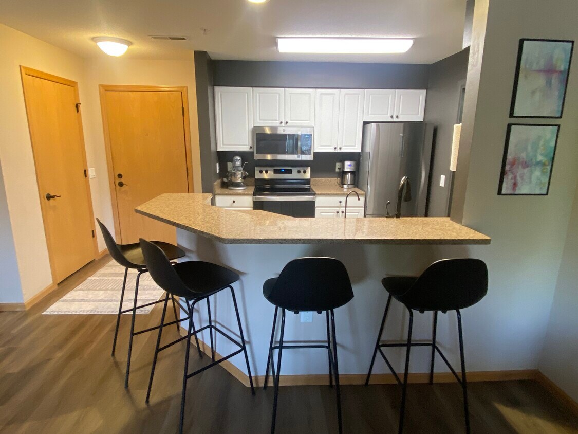 Foto principal - 8530 Greenway Blvd