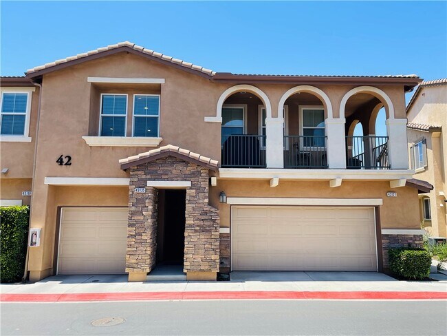 Foto del edificio - 43135 Avenida Cielo