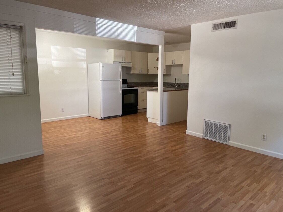 Foto principal - 240 2nd St