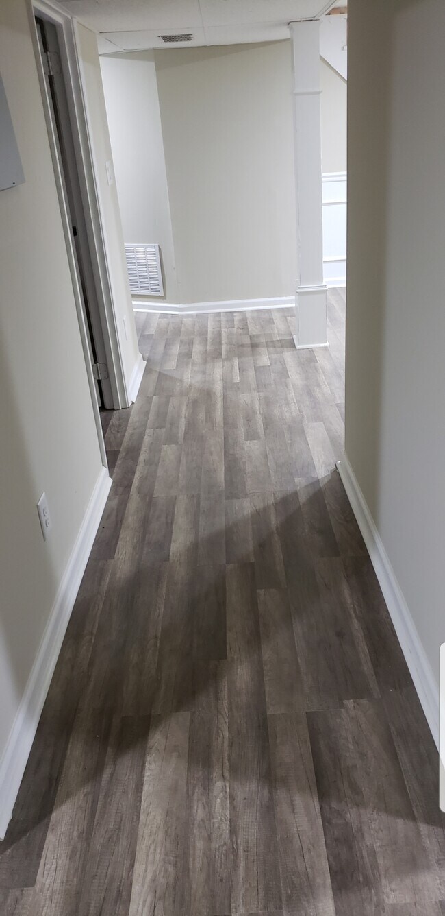 Hallway - 2990 Sandy Ln SE