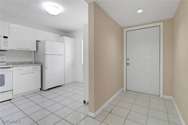 Foto del edificio - 7779 Jewel Ln