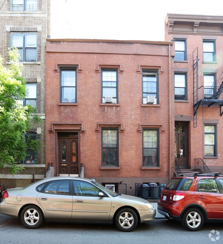 Primary Photo - 335 Union St