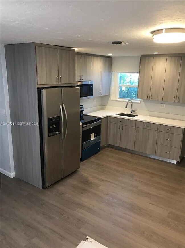 Foto del edificio - 2434 Pierce St
