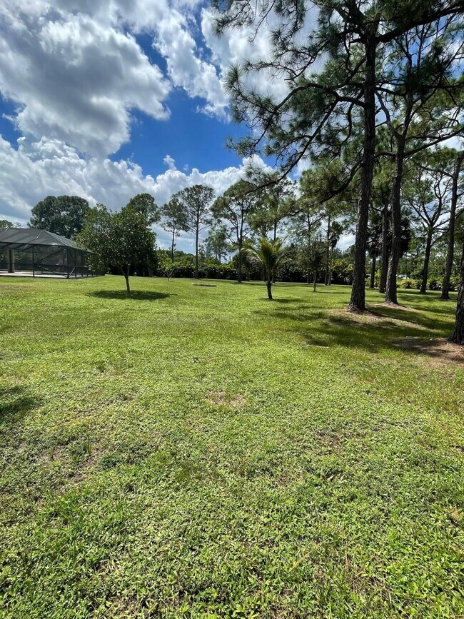 Foto del edificio - 14087 Coco Plum Rd