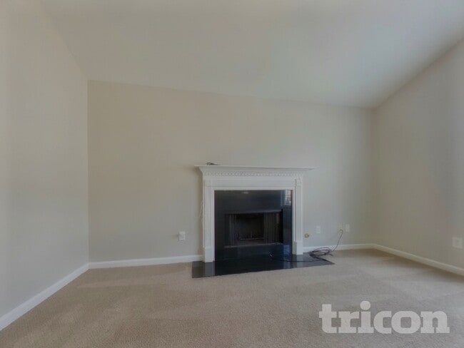 Building Photo - 162 Whetstone Way