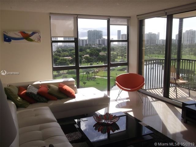 Building Photo - 20379 W Country Club Dr  1033