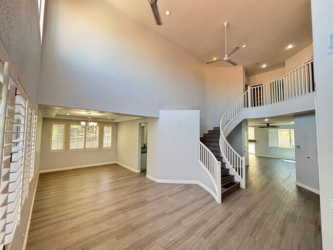 Building Photo - Elegant 4Bed/5Bath/3Car gated residence located near Silverado Ranch