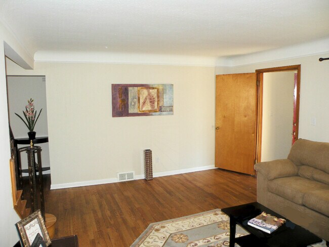 Foto del edificio - 3255 Euclid Heights Blvd