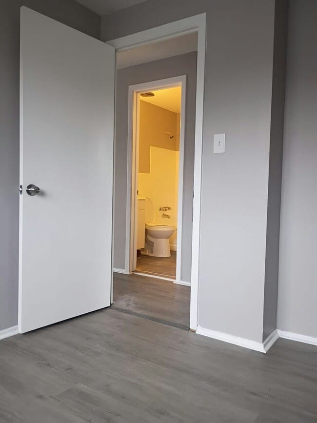 Foto del edificio - 13430 Euclid Ave