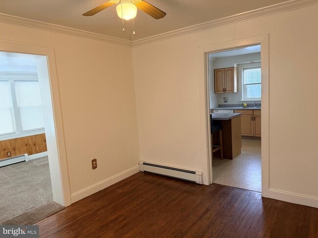 Building Photo - 604 S Main St