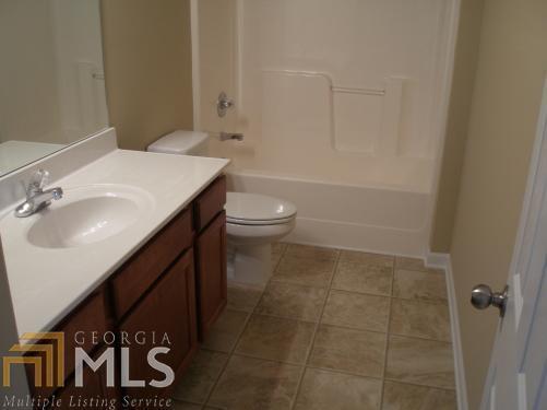 Building Photo - 2300 Harvest Ridge Cir NE