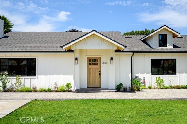 Building Photo - 7505 Hesperia Ave