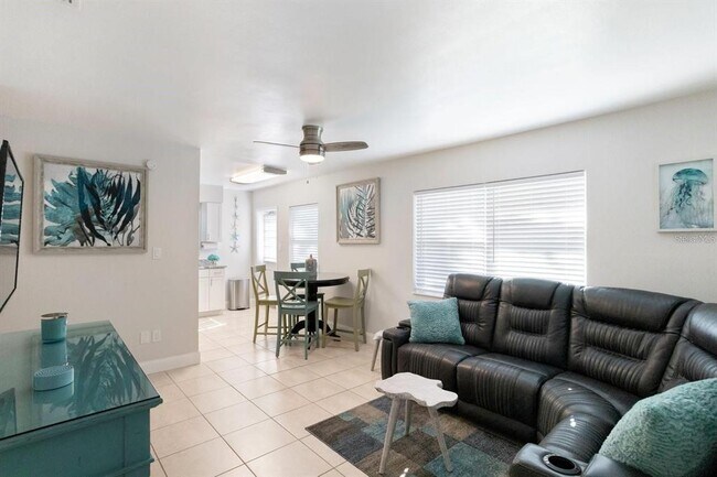 Building Photo - 1253 Friar Tuck Ln