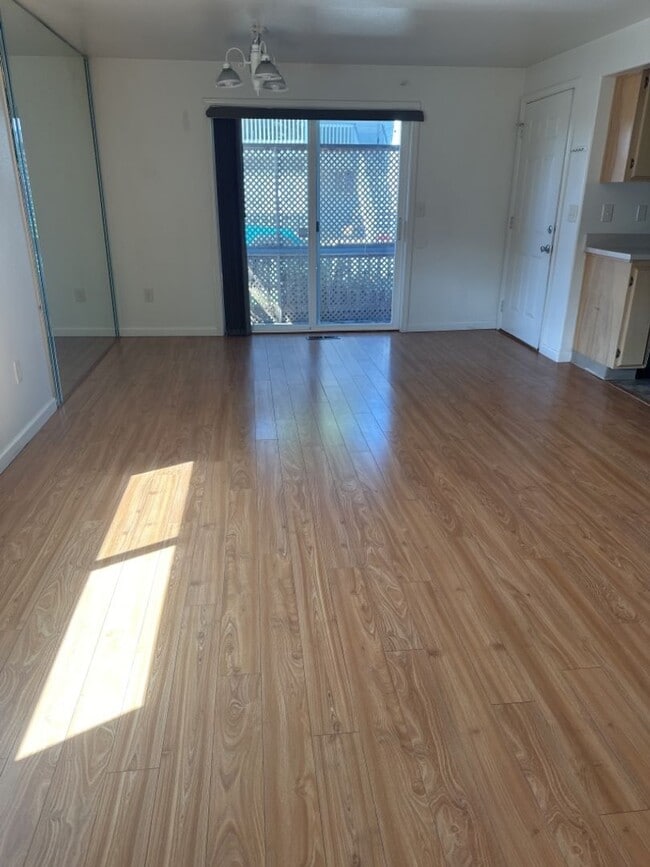 Foto del edificio - Cozy 2 Bed 2 Bath Condo with Private Patio