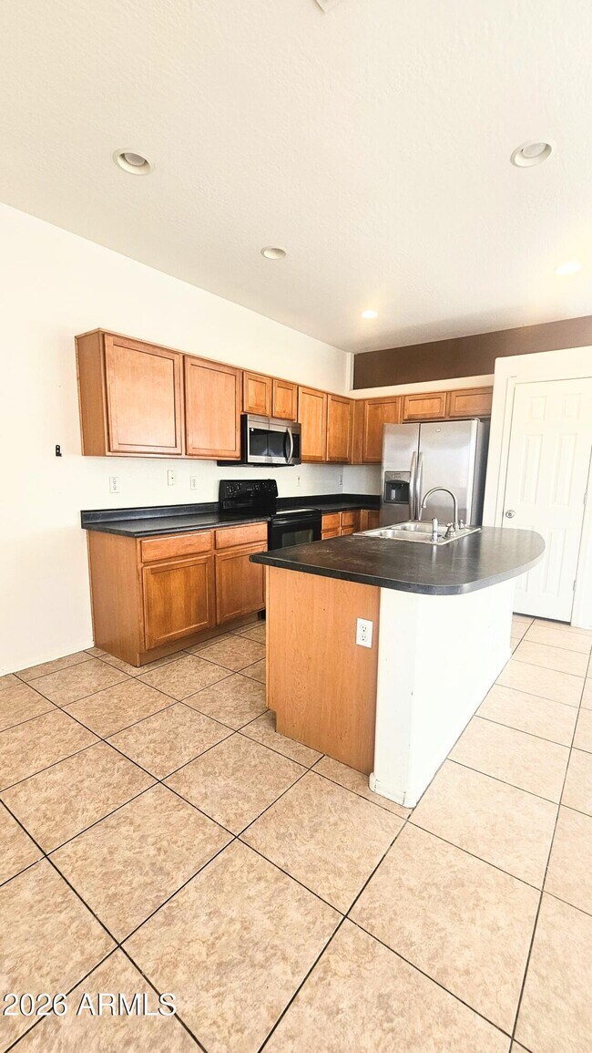 Building Photo - 9915 W Wier Ave