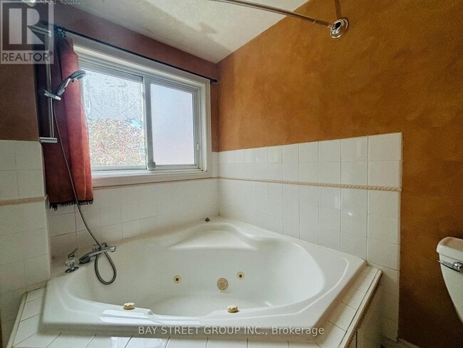 Building Photo - 327 Cornridge Pl