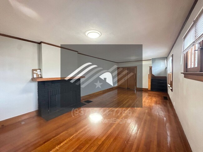 Foto del edificio - 2411 N Main St