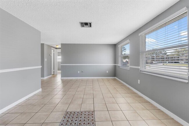 Building Photo - 8628 Velvet Dr